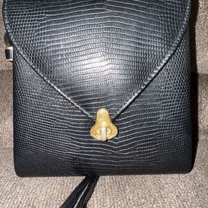 Elegant Black Textured Women's Bag
